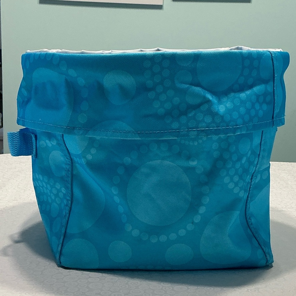 thirty-one Utility Bin Standup Tote Blue Dots - Picture 2 of 7